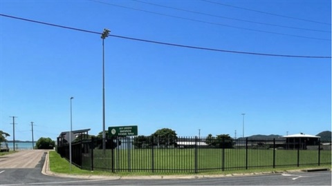KB Oval no clouds (1366 x 768 px).jpg